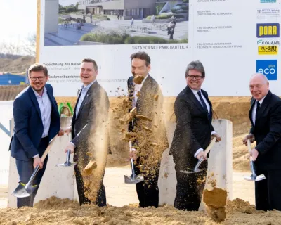 Martin Polaschek, Martin hetzer, Christoph Kaufmann, Helmut Miernicki conclude the cerimonial groundbreaking with shovels